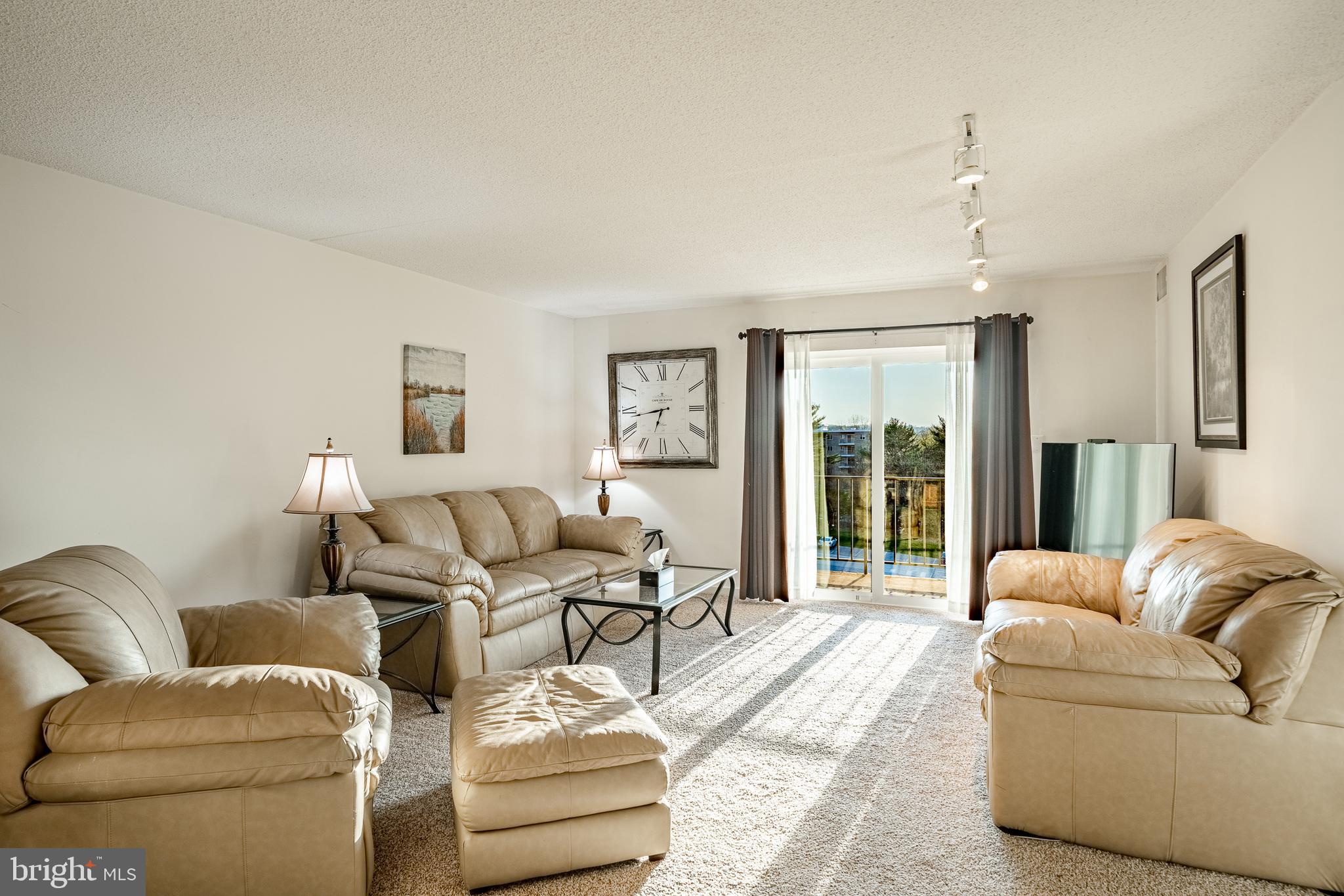 VALLEY FORGE TOWER - Residential