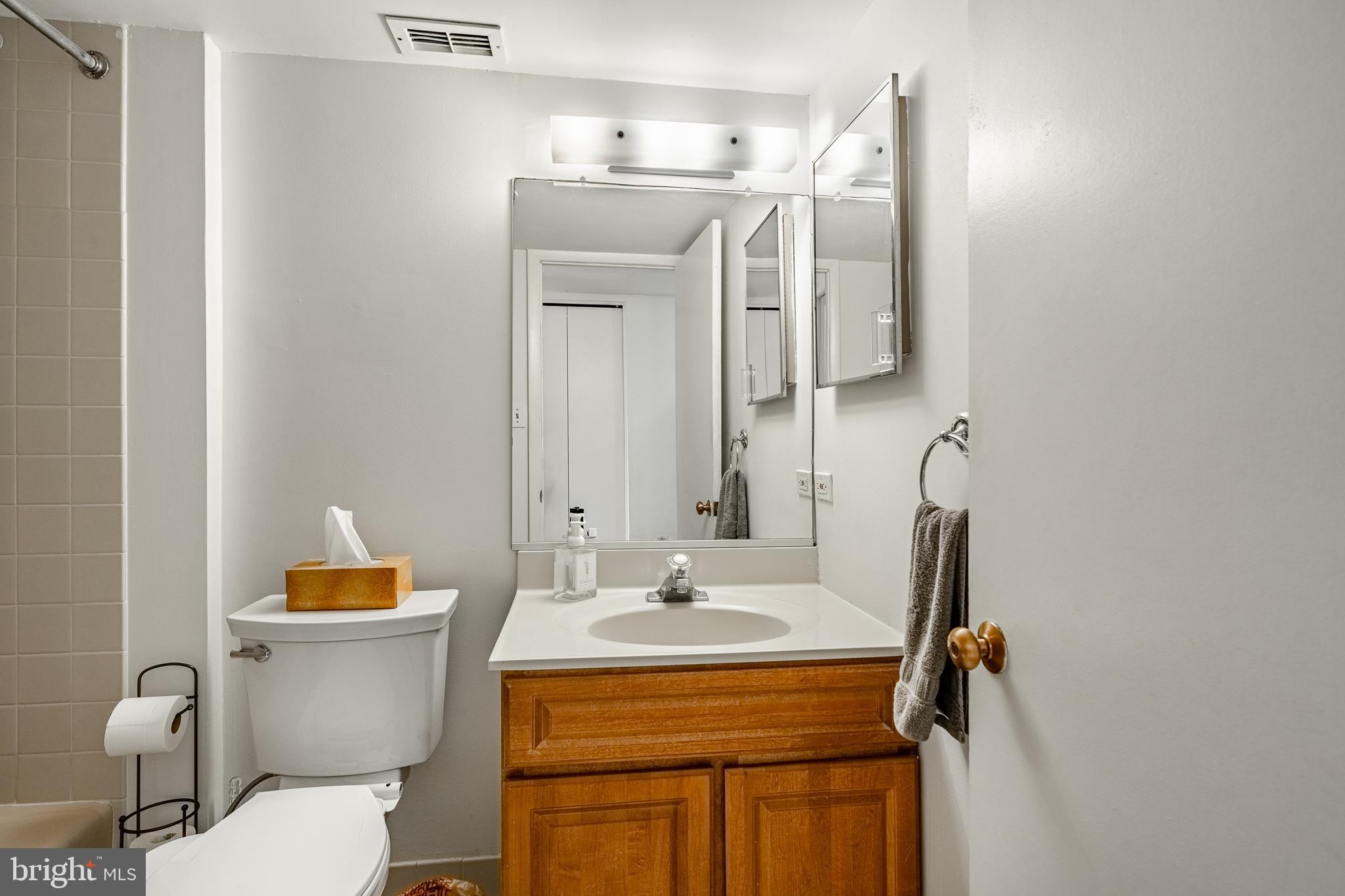 VALLEY FORGE TOWER - Residential