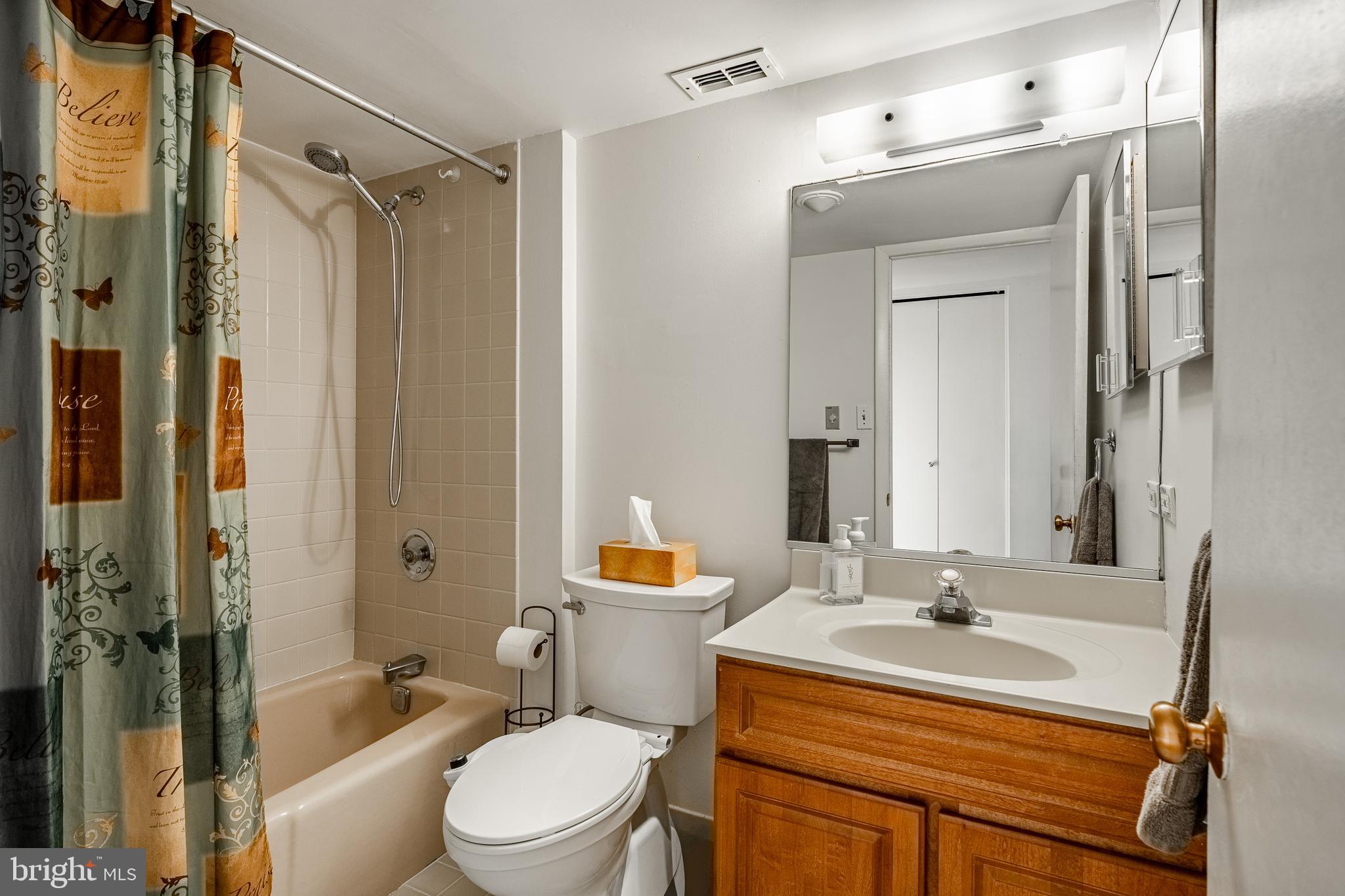 VALLEY FORGE TOWER - Residential