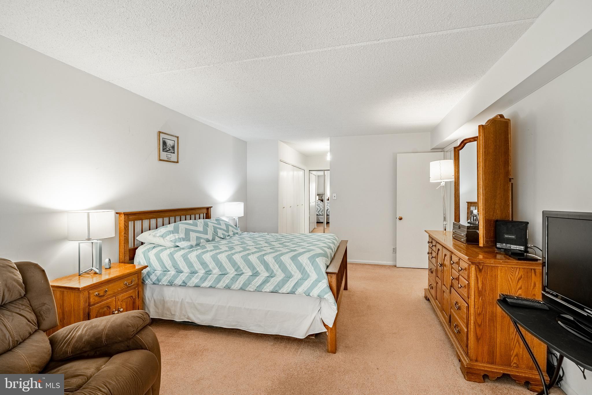 VALLEY FORGE TOWER - Residential