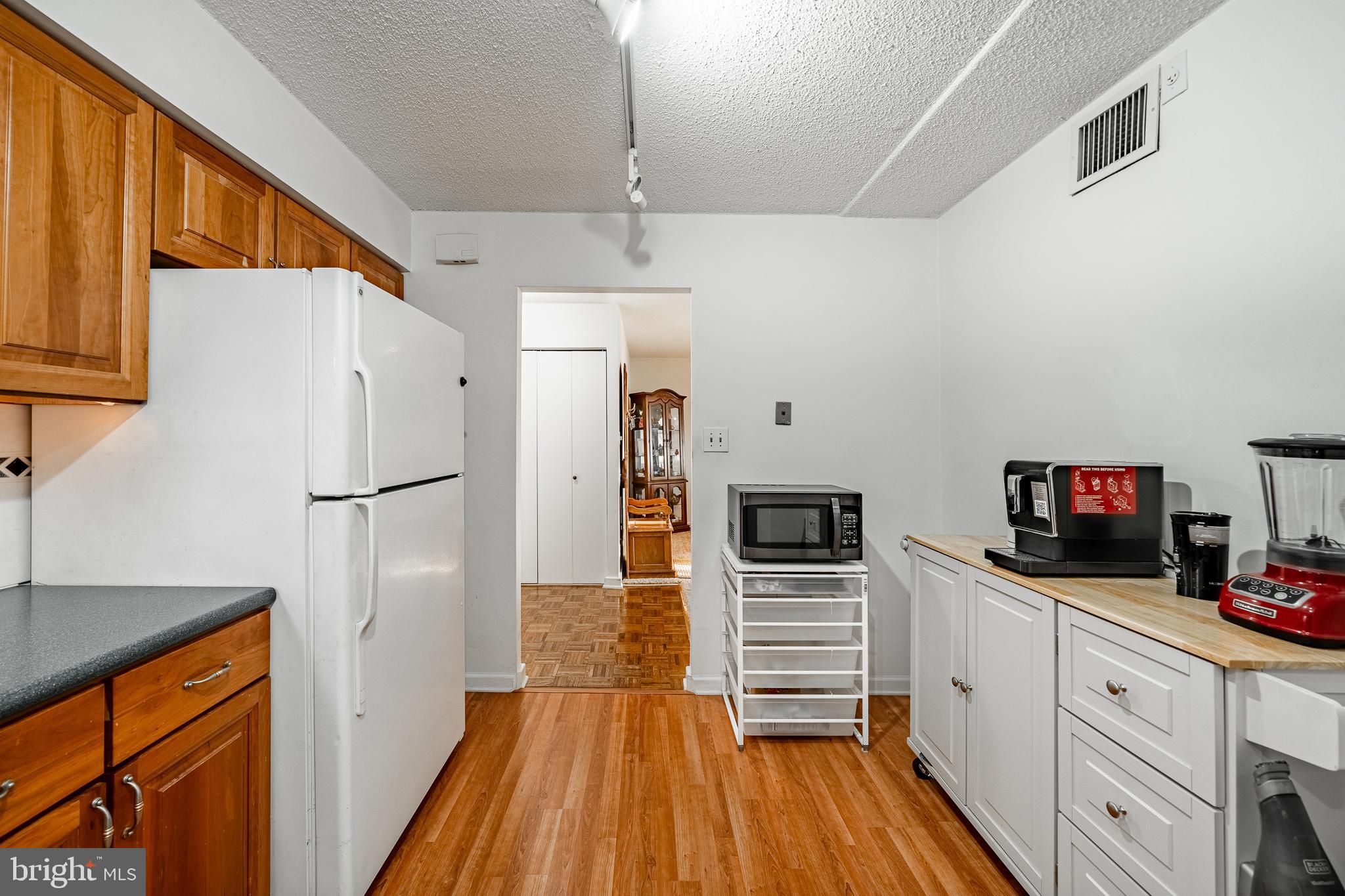 VALLEY FORGE TOWER - Residential