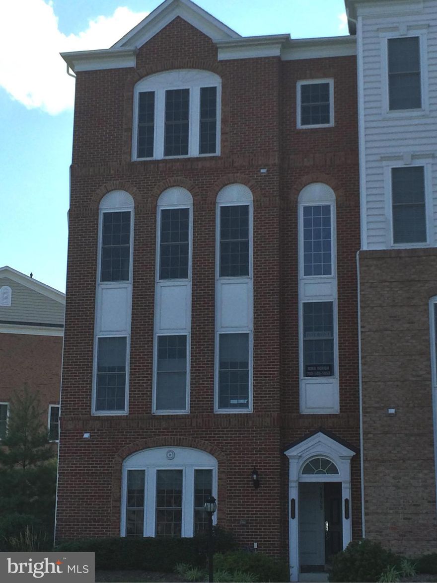 Spacious Saratoga Model for rent. End unit townhouse in Potomac Club. Near Wegman's  and town center.  Certified funds required.