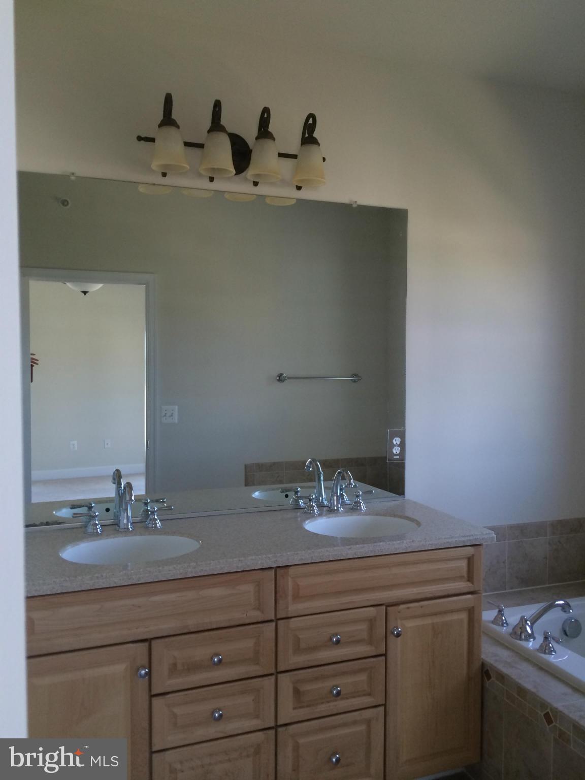 POTOMAC CLUB - Residential Lease