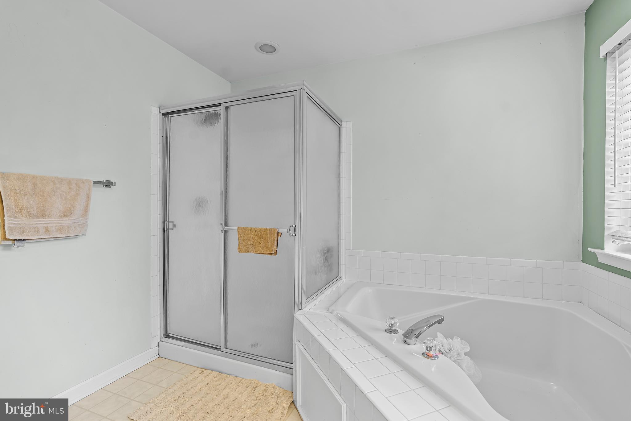 CAMBRIDGE FARMS - Residential