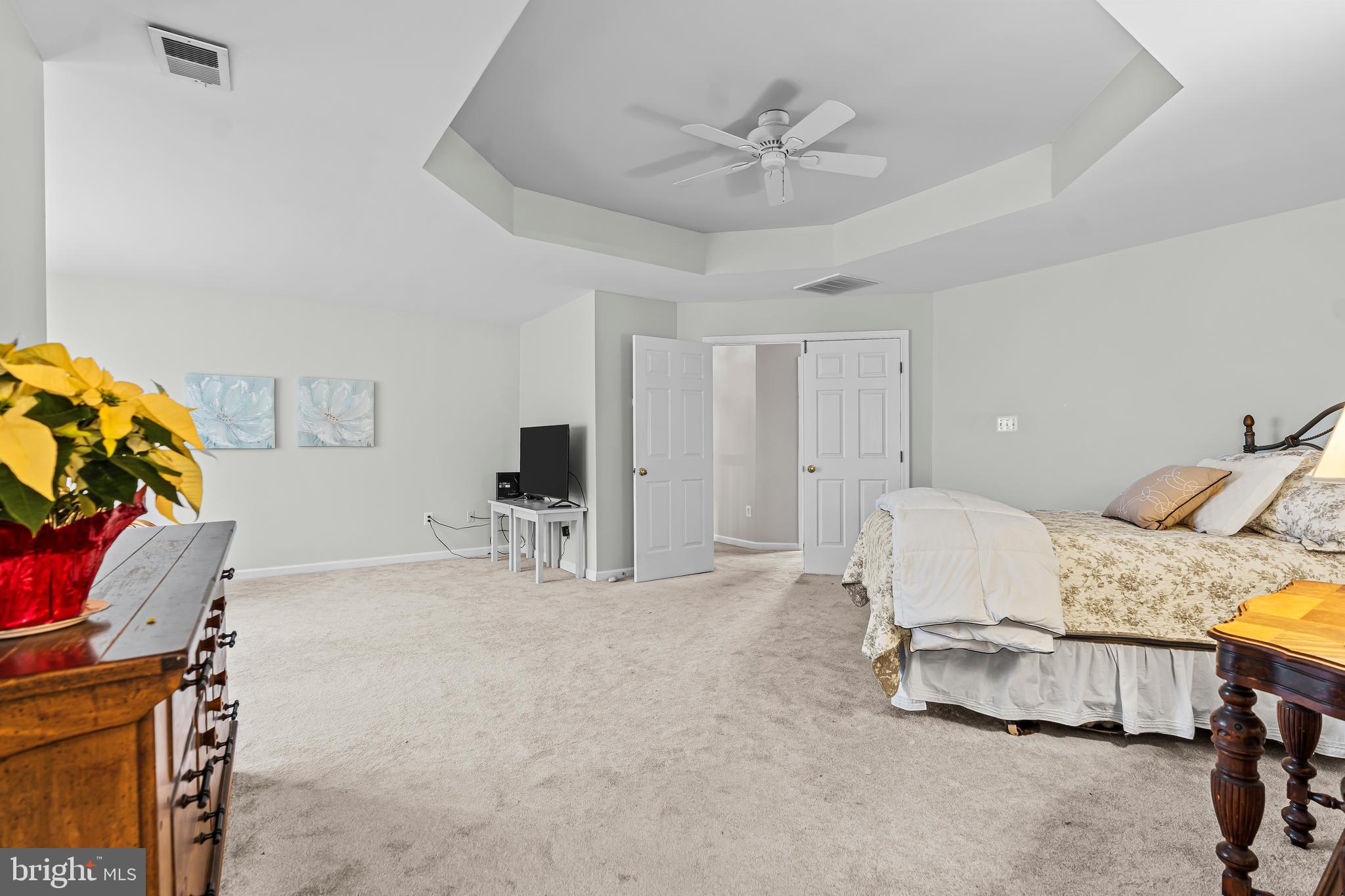 CAMBRIDGE FARMS - Residential