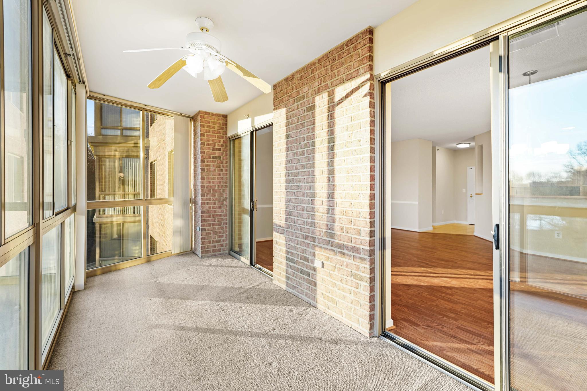 VANTAGE POINT EAST @ LEISURE WORLD - Residential