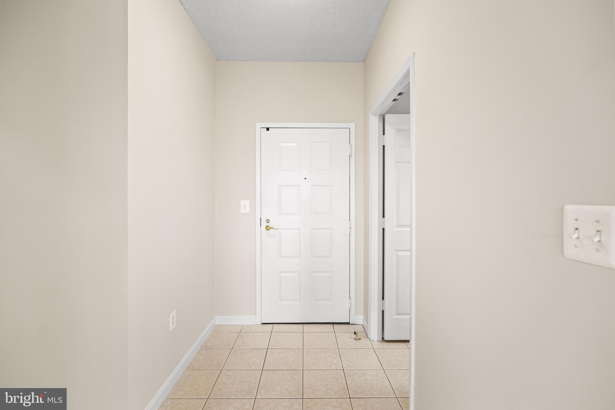 VANTAGE POINT EAST @ LEISURE WORLD - Residential