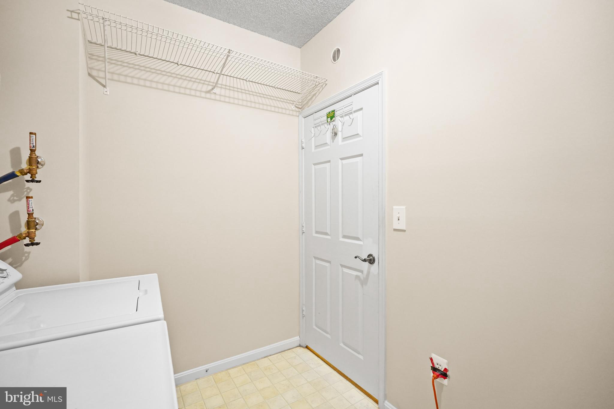 VANTAGE POINT EAST @ LEISURE WORLD - Residential