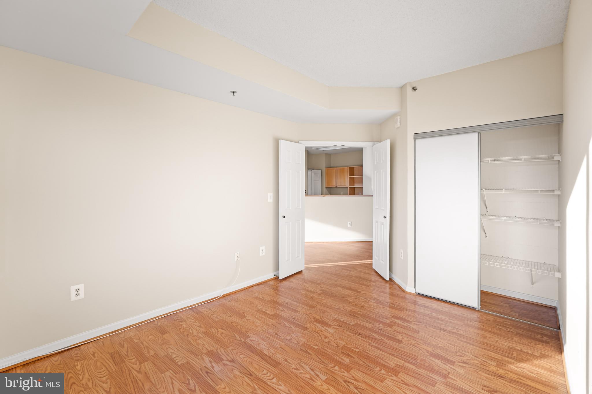 VANTAGE POINT EAST @ LEISURE WORLD - Residential