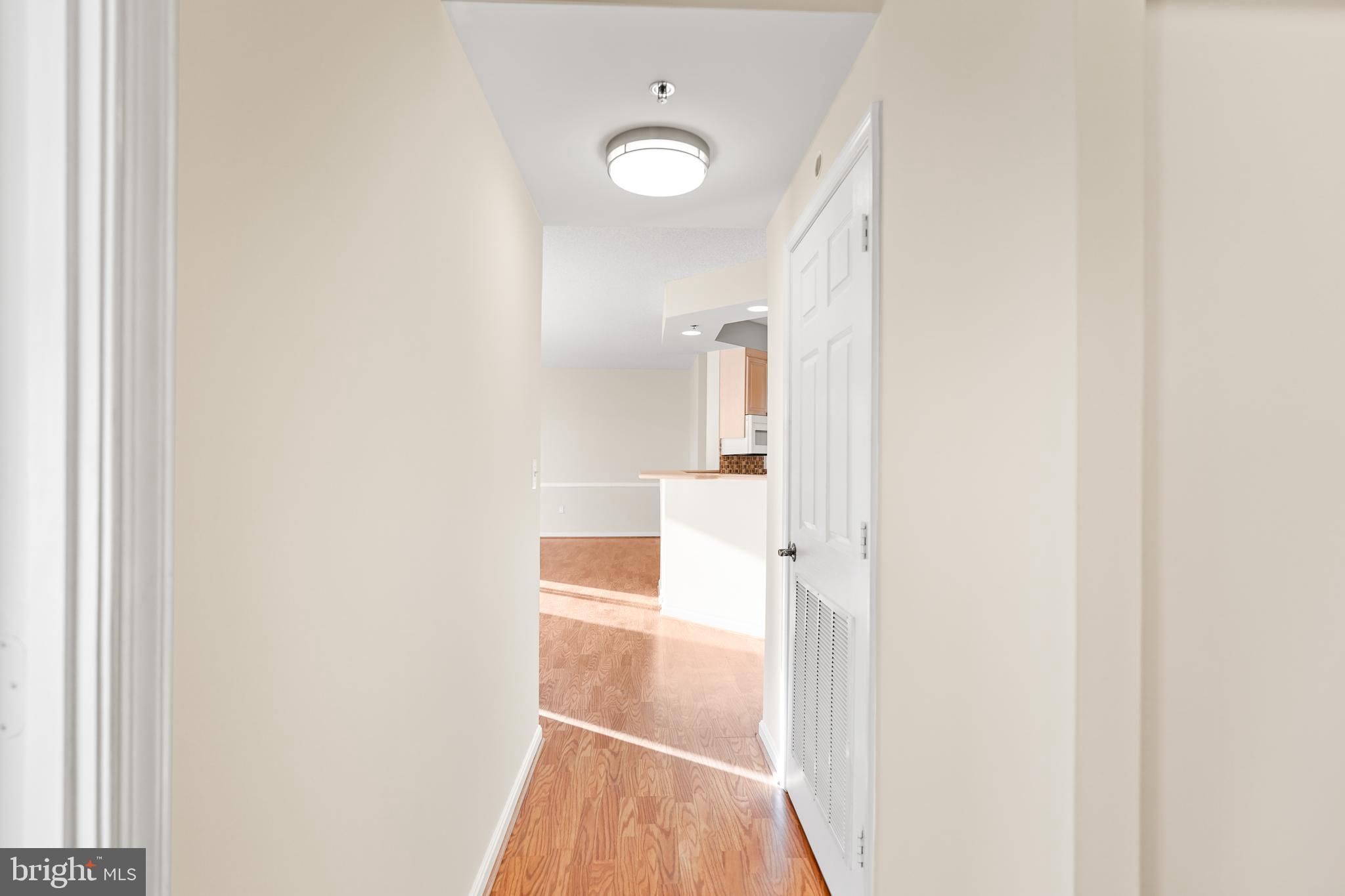 VANTAGE POINT EAST @ LEISURE WORLD - Residential