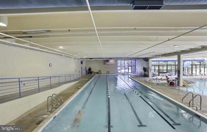 VANTAGE POINT EAST @ LEISURE WORLD - Residential