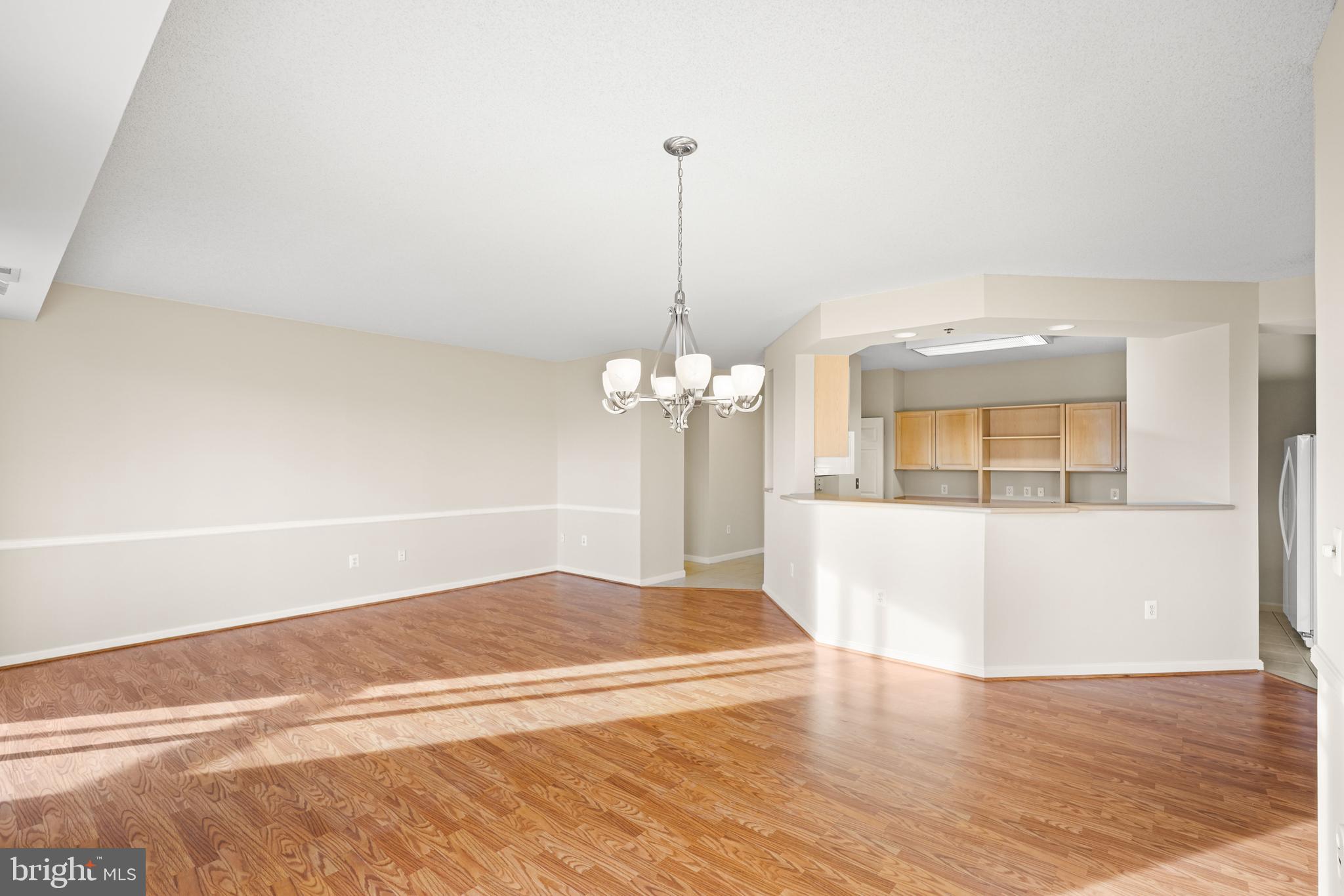 VANTAGE POINT EAST @ LEISURE WORLD - Residential