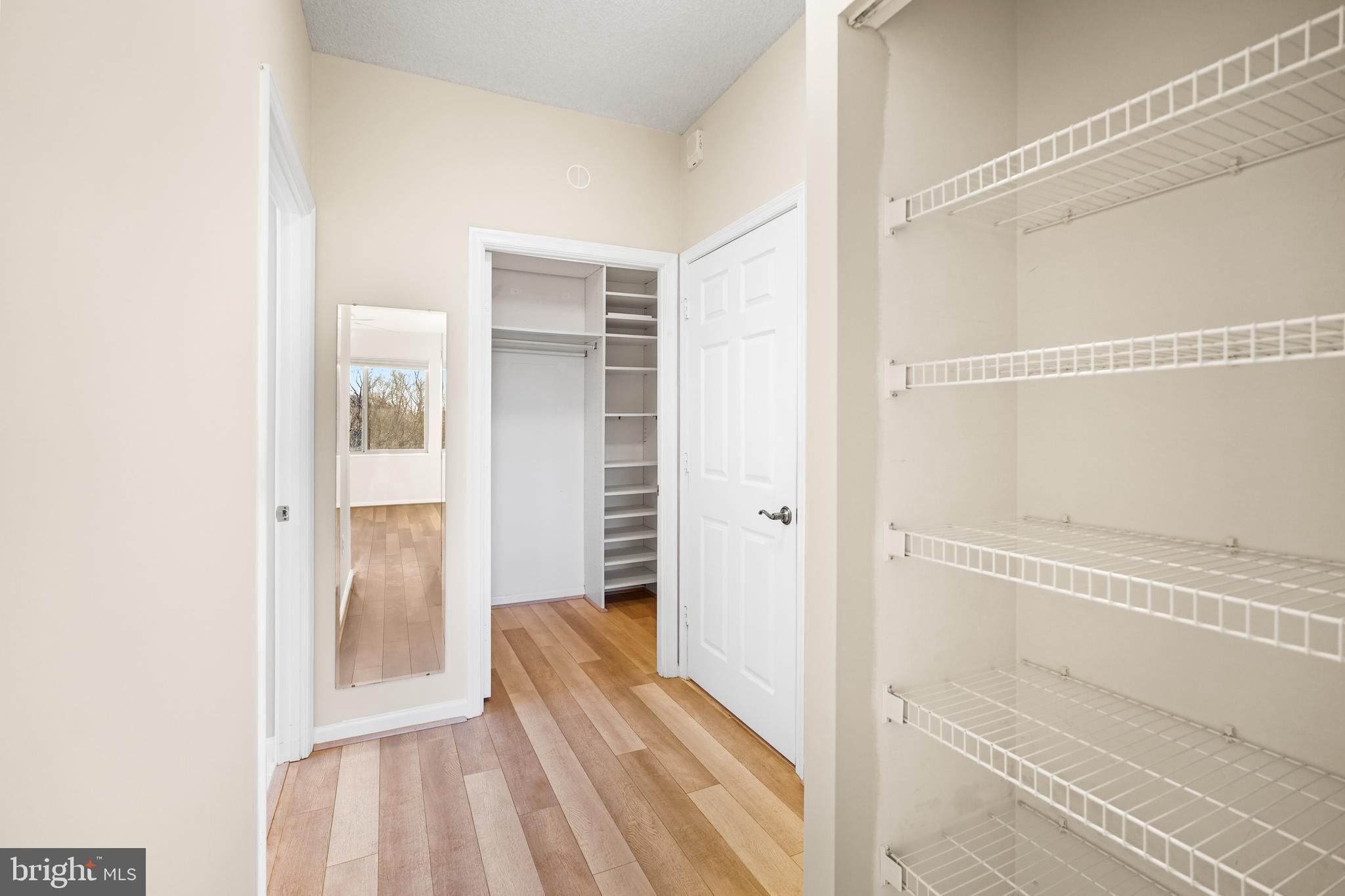 VANTAGE POINT EAST @ LEISURE WORLD - Residential