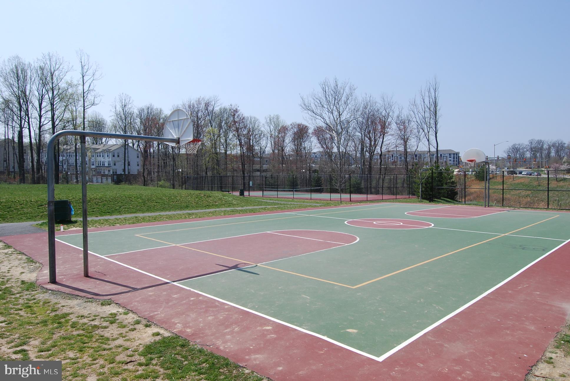 RANDOM HILLS - Residential