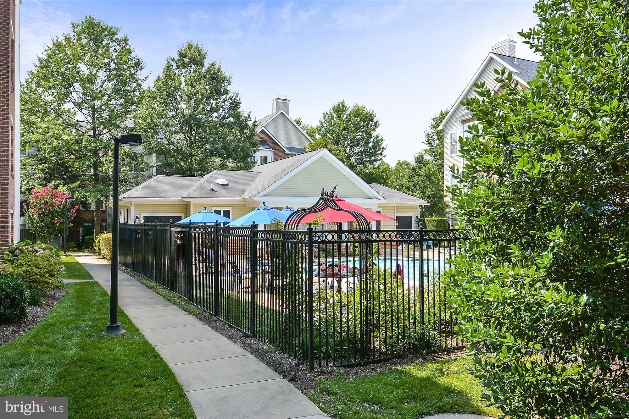 RANDOM HILLS - Residential