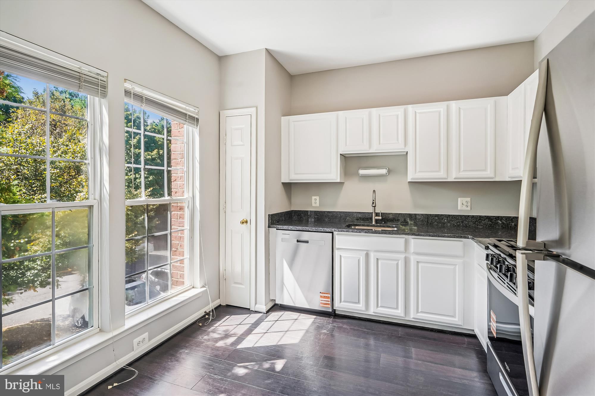 RANDOM HILLS - Residential