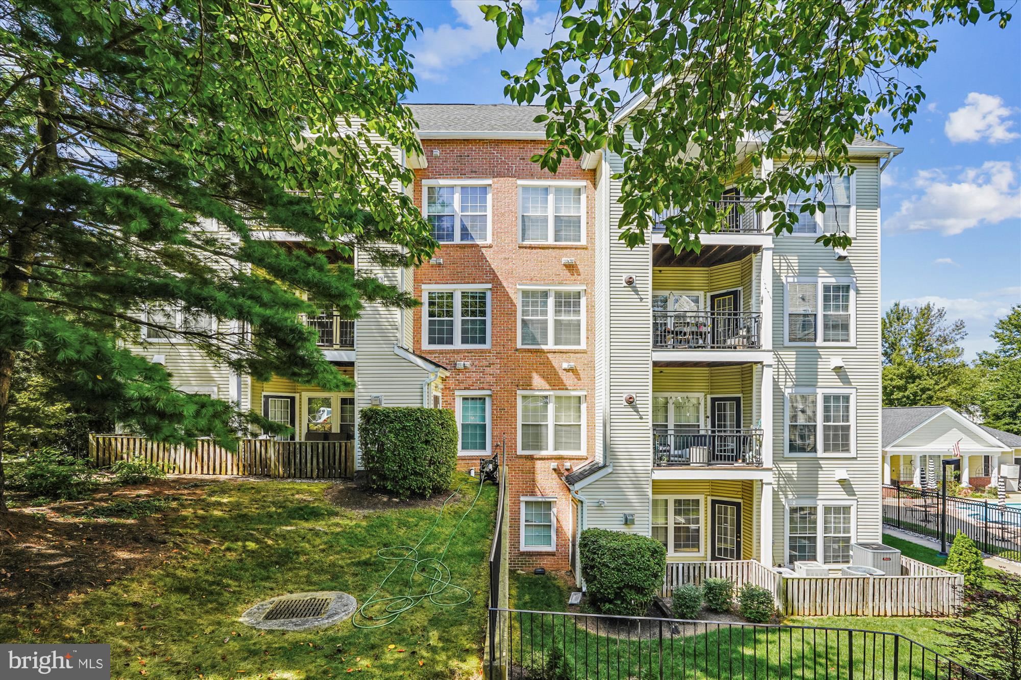 4131 FOUNTAINSIDE LANE J204