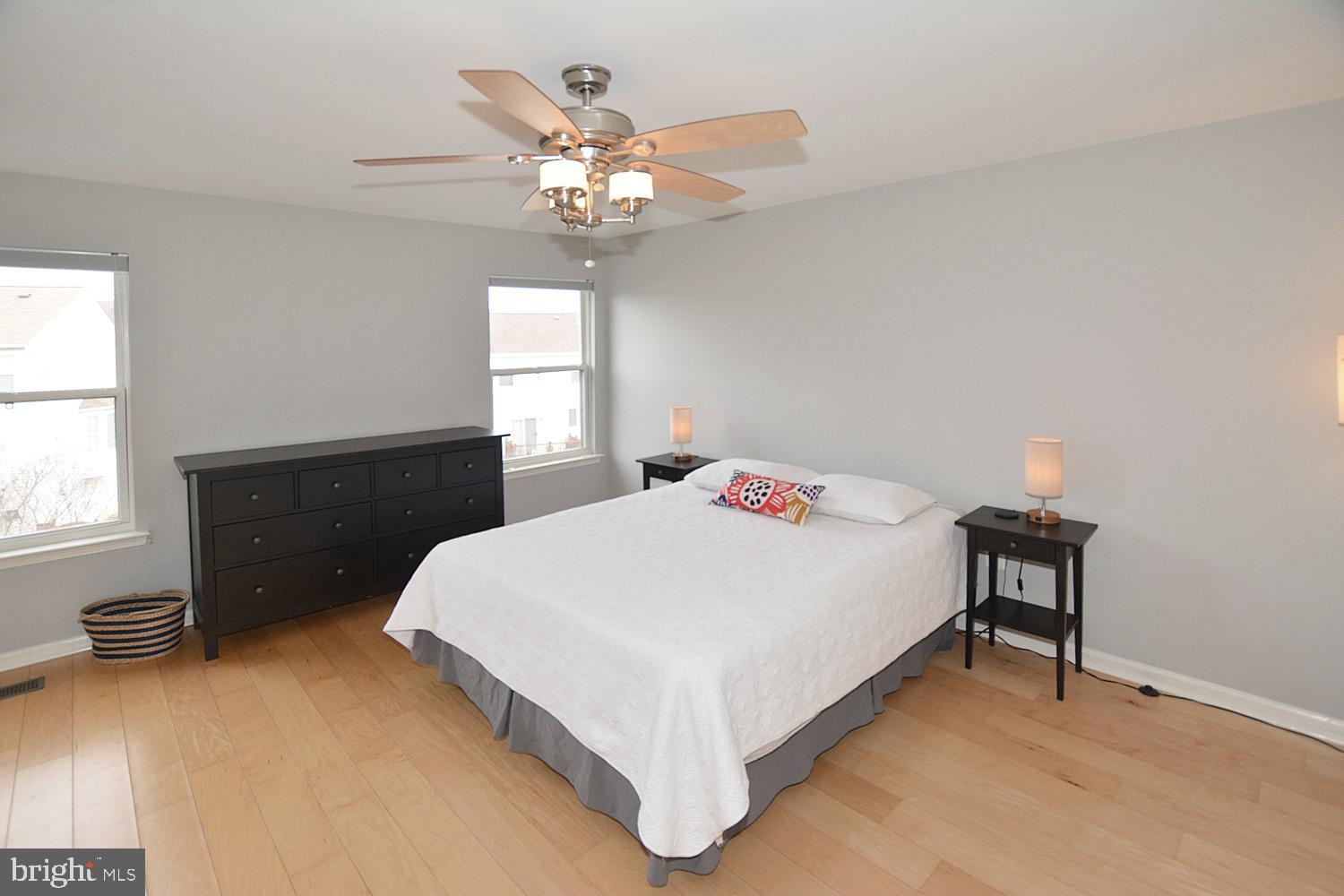 ISLAND CREEK - Residential