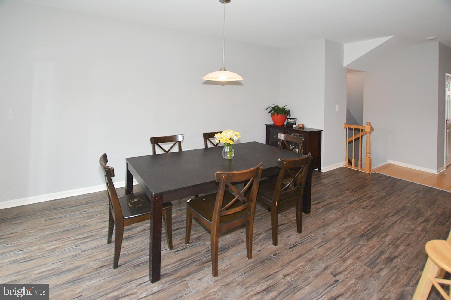 ISLAND CREEK - Residential