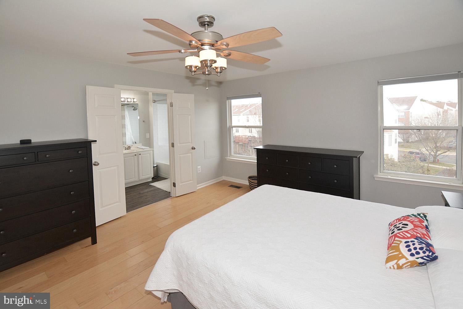 ISLAND CREEK - Residential