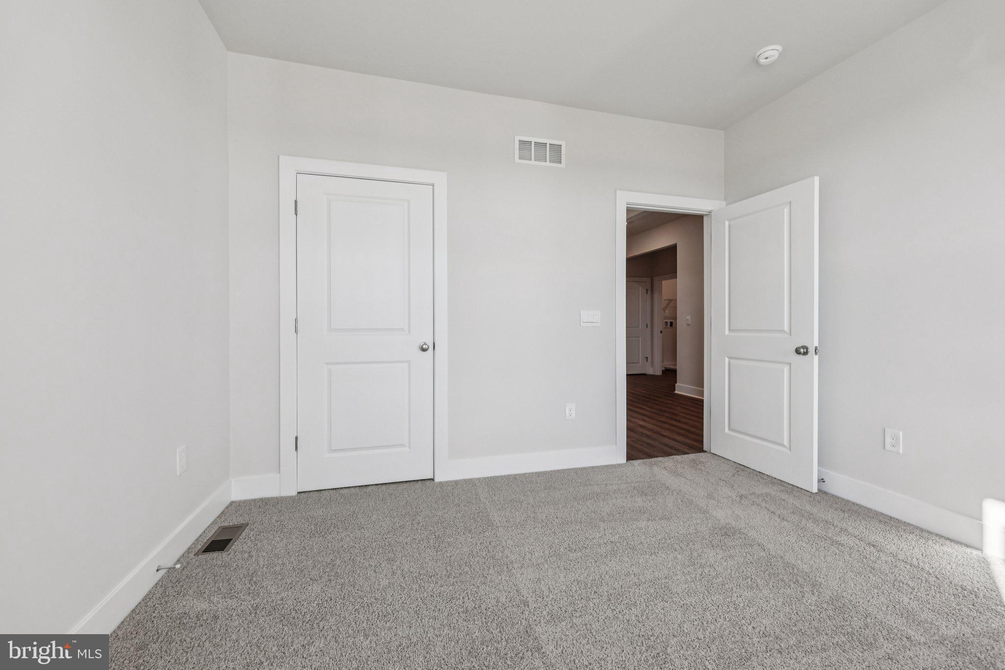 WILLOW RUN - Residential