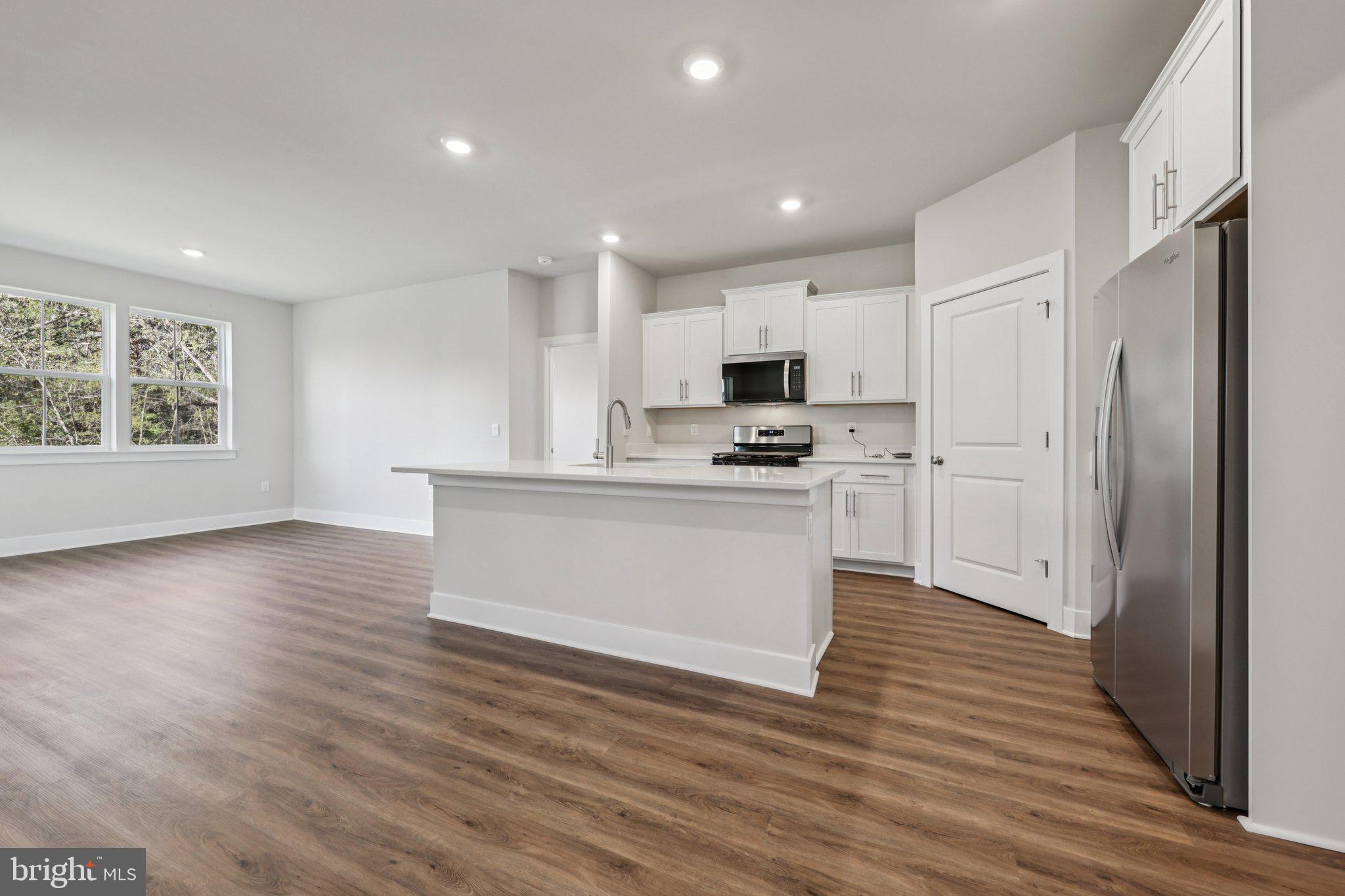 WILLOW RUN - Residential