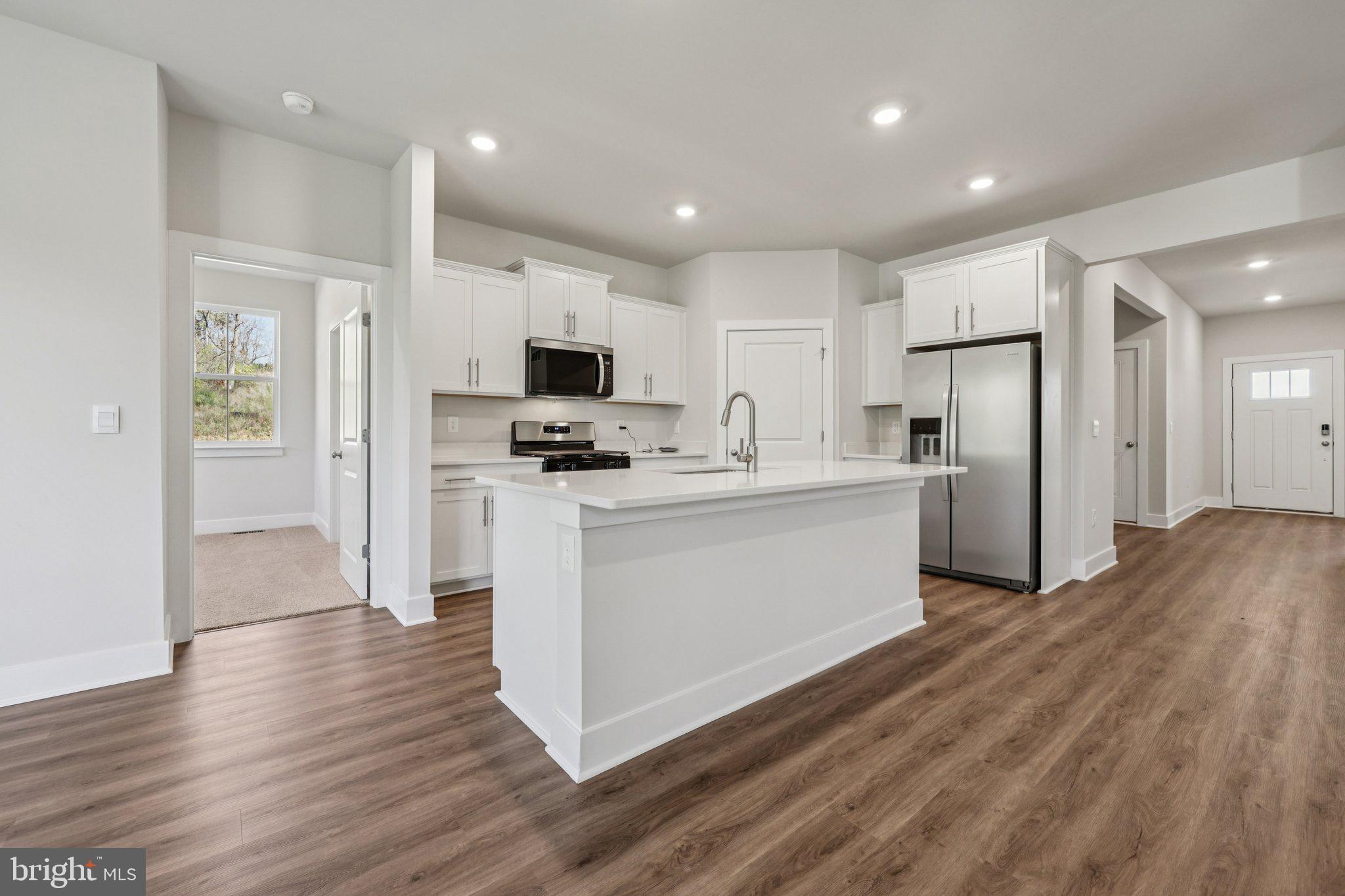 WILLOW RUN - Residential