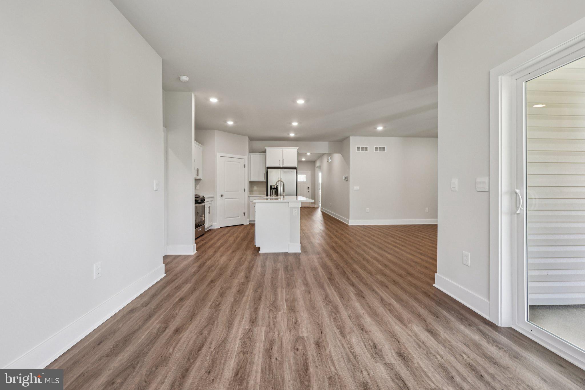 WILLOW RUN - Residential