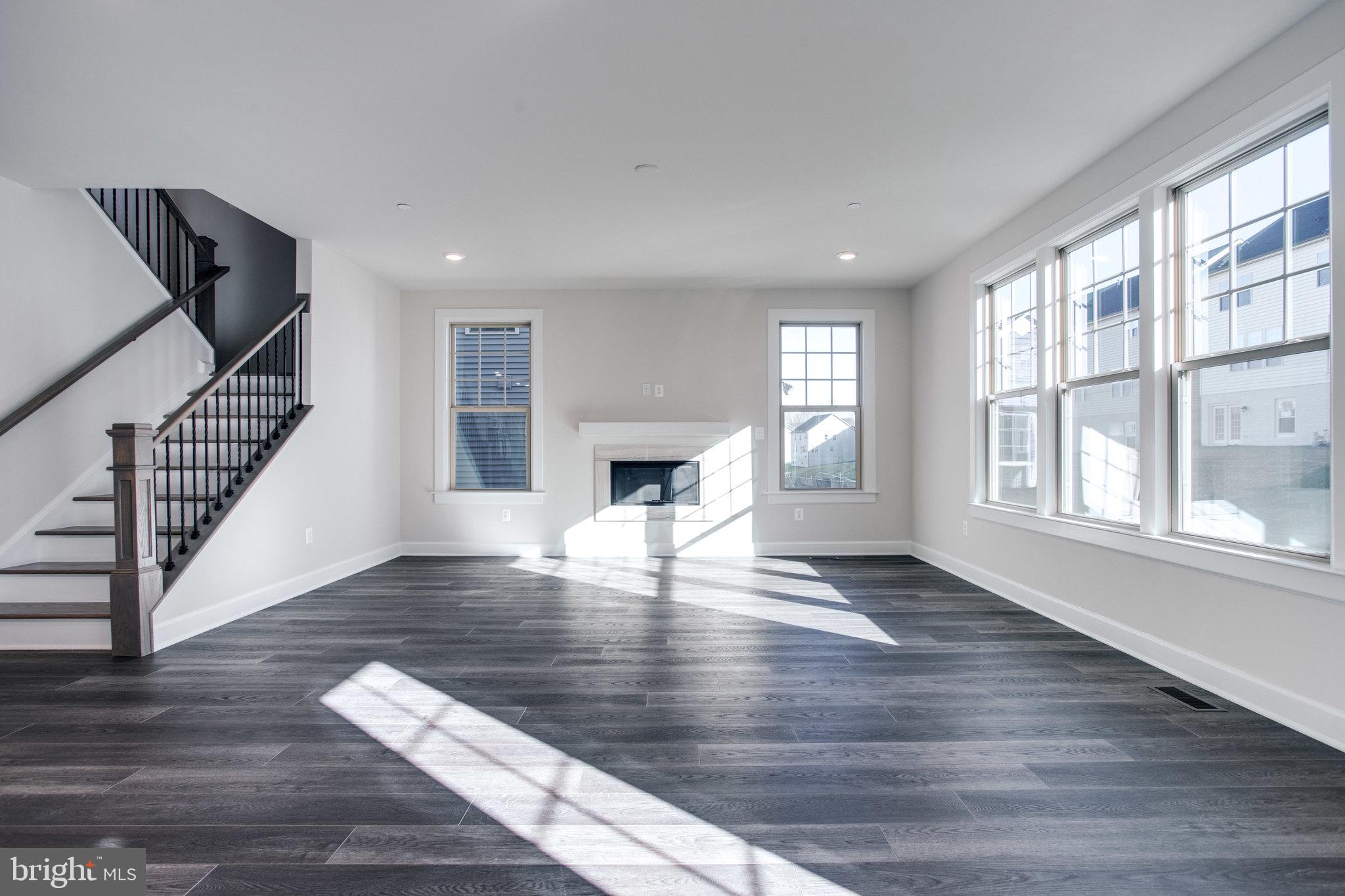 LAKE LINGANORE OAKDALE - Residential