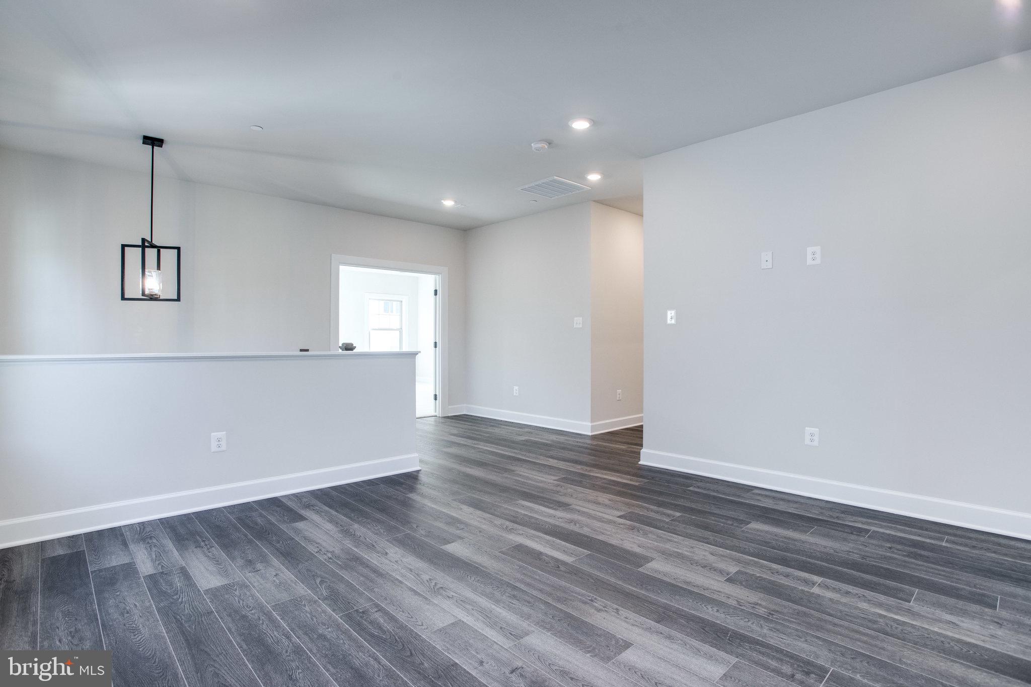 LAKE LINGANORE OAKDALE - Residential