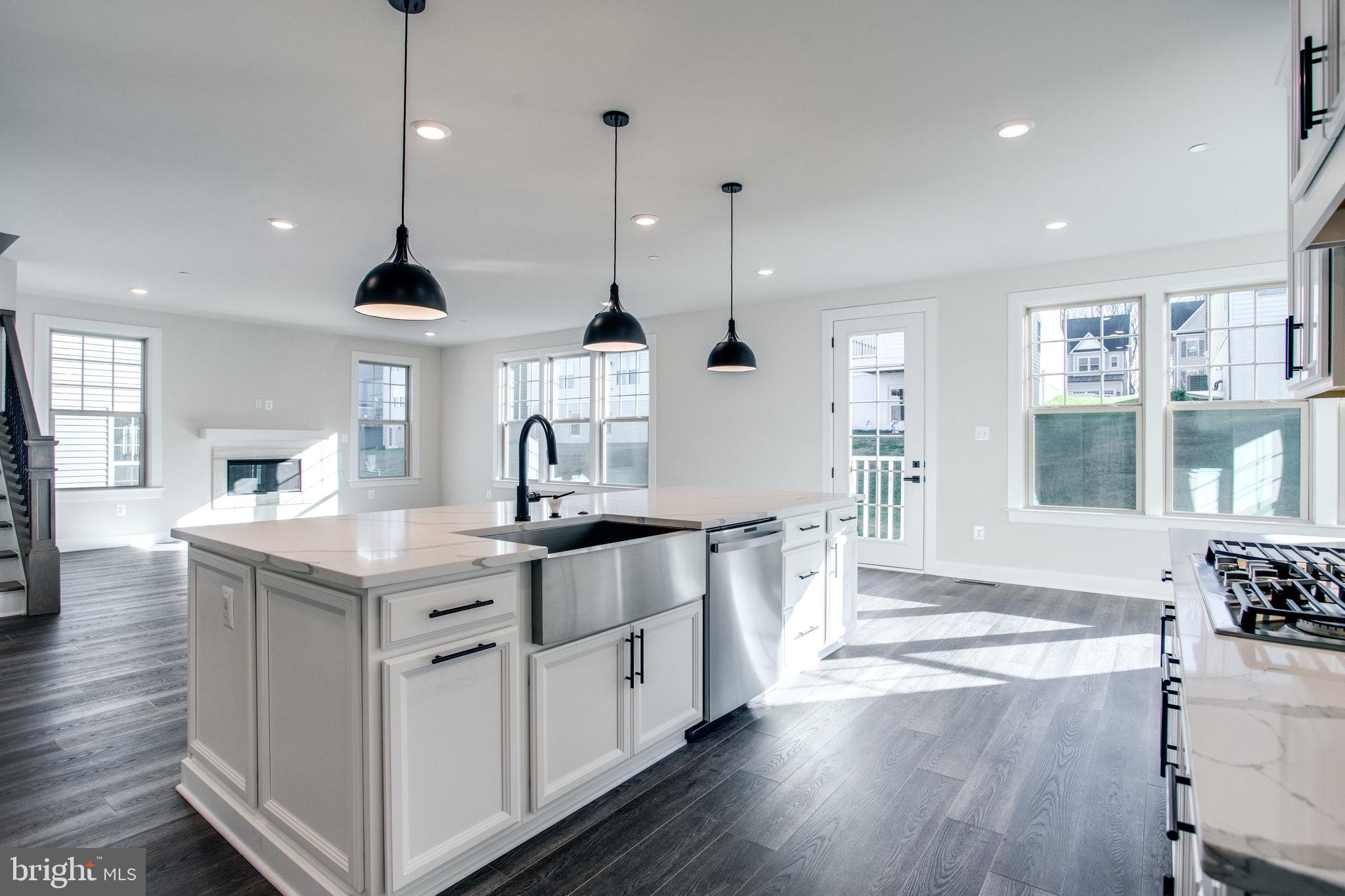 LAKE LINGANORE OAKDALE - Residential