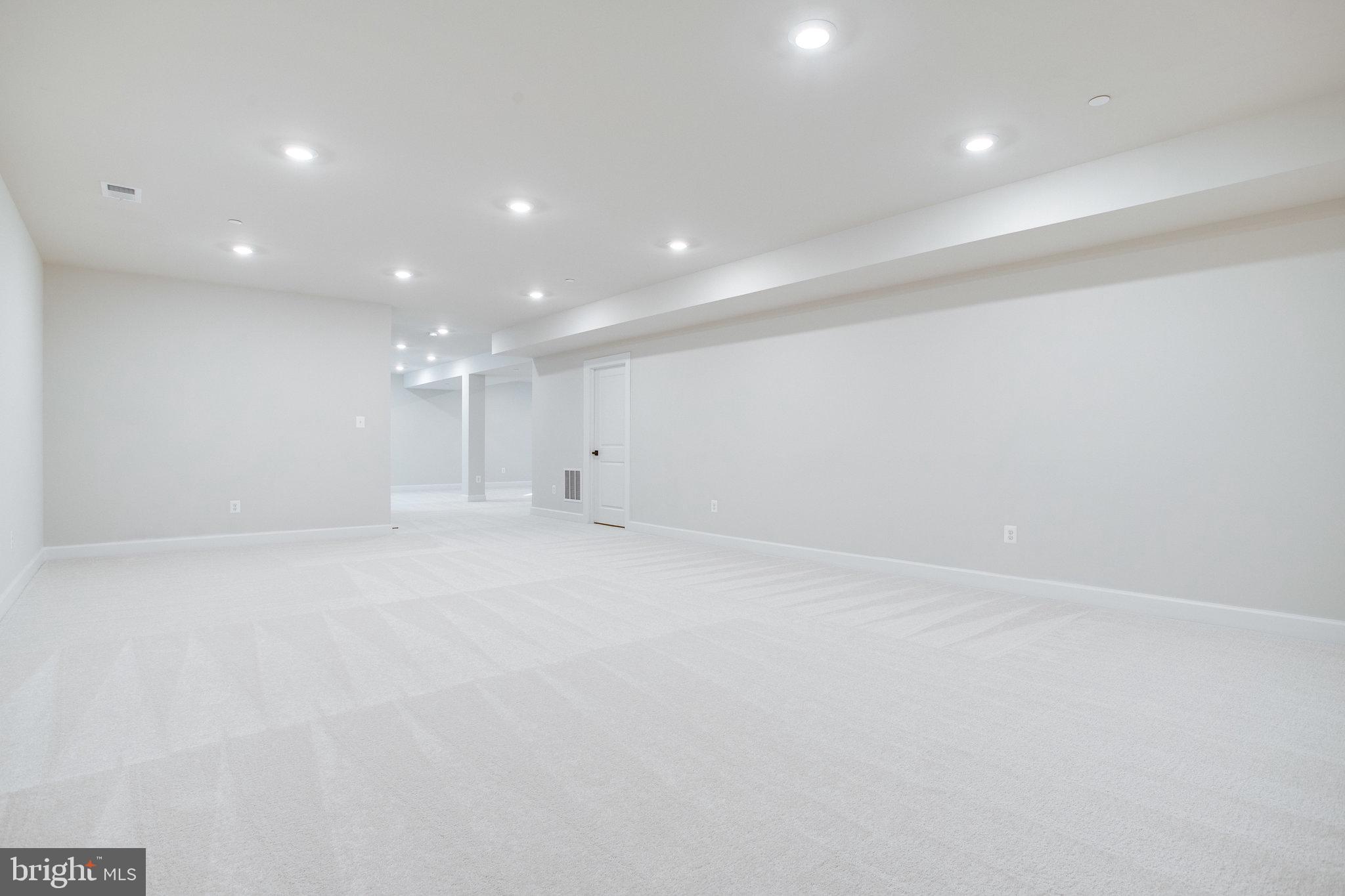 LAKE LINGANORE OAKDALE - Residential