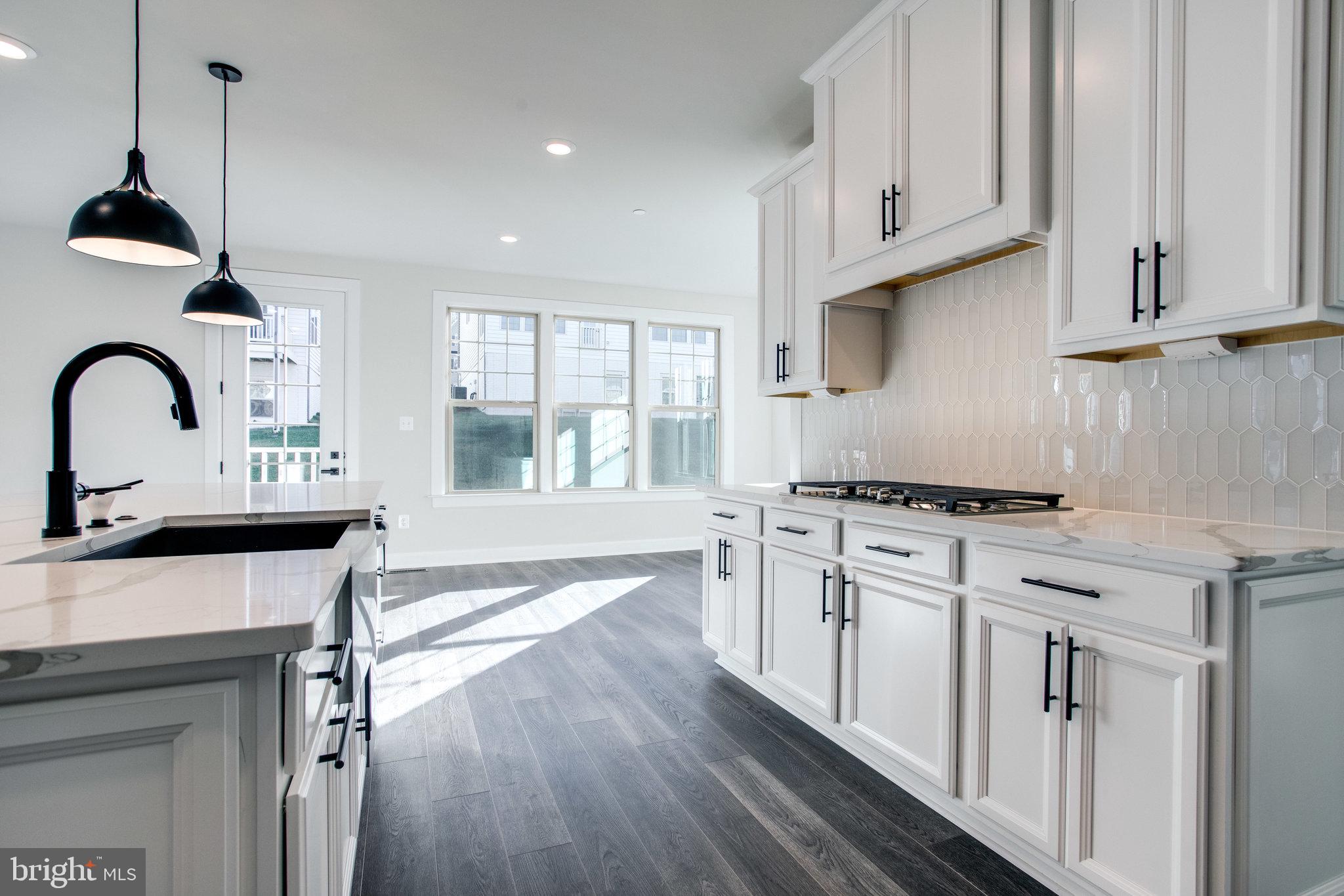 LAKE LINGANORE OAKDALE - Residential