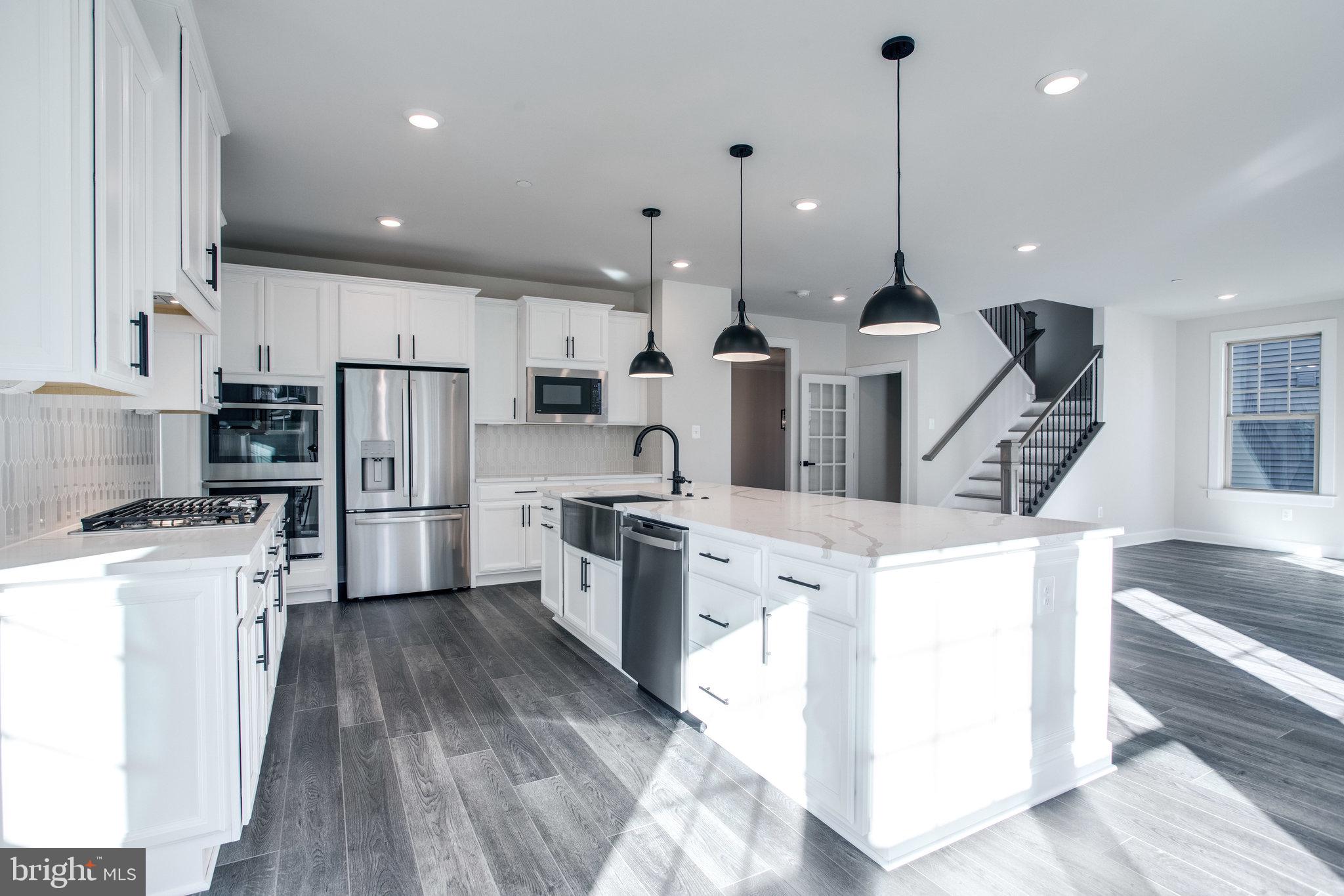 LAKE LINGANORE OAKDALE - Residential