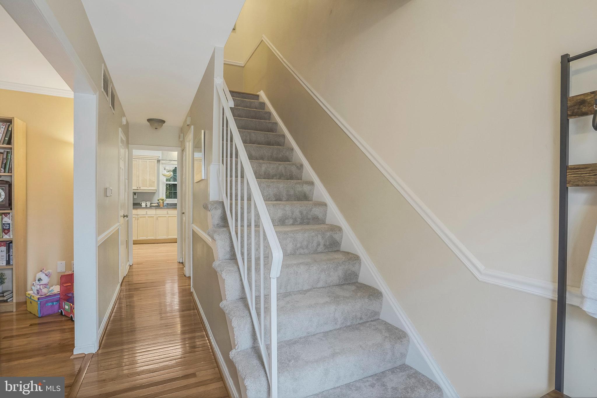 STRATHMEADE SQUARE - Residential