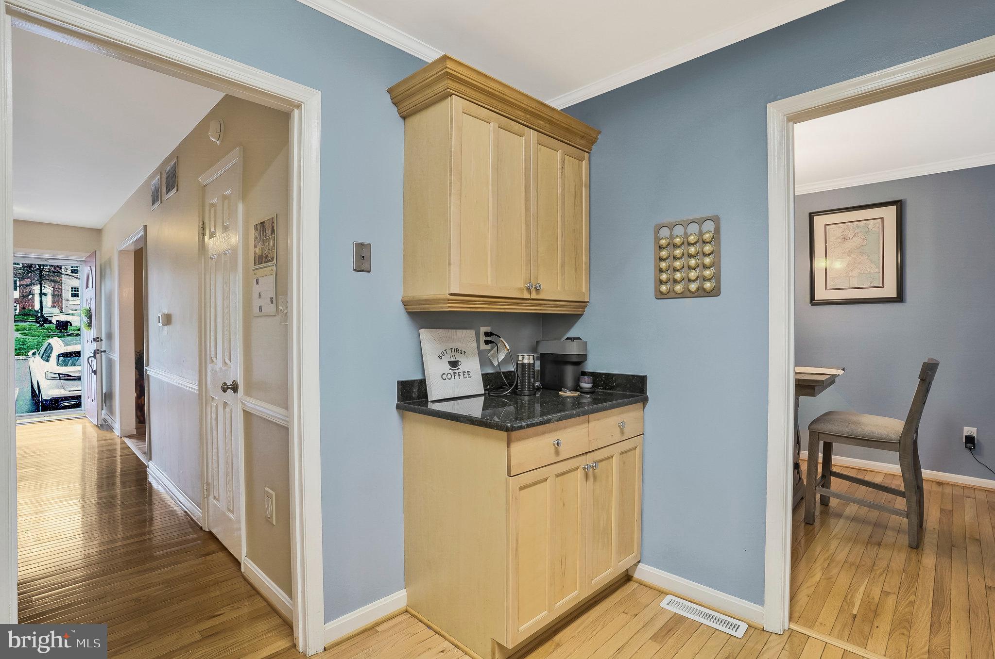 STRATHMEADE SQUARE - Residential