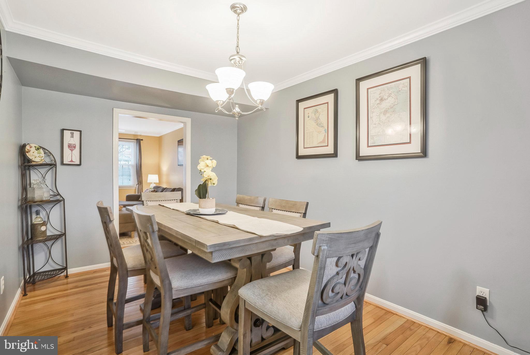 STRATHMEADE SQUARE - Residential