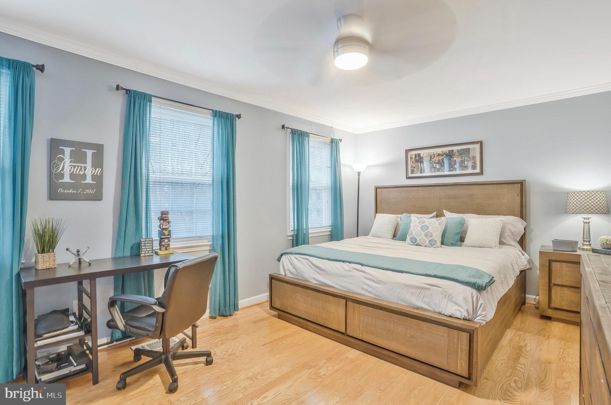 STRATHMEADE SQUARE - Residential