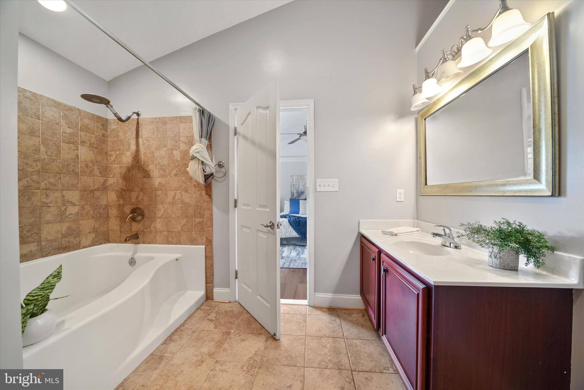 SALTPETER MANOR - Residential