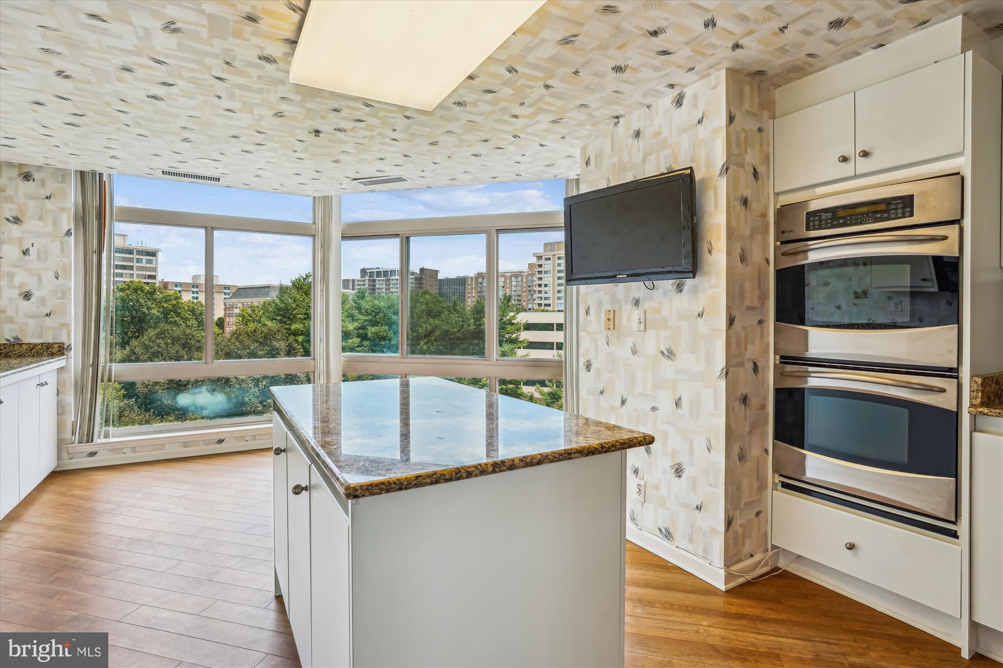 SOMERSET HOUSE CONDOS - Residential