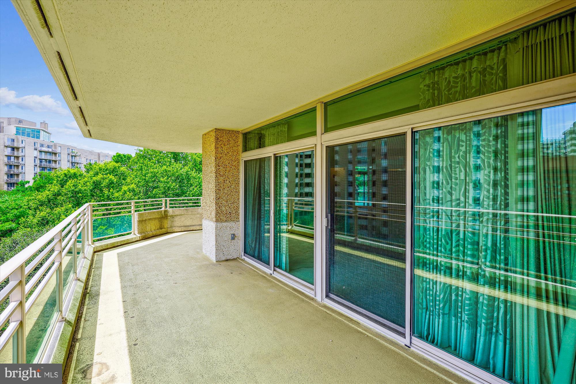 SOMERSET HOUSE CONDOS - Residential