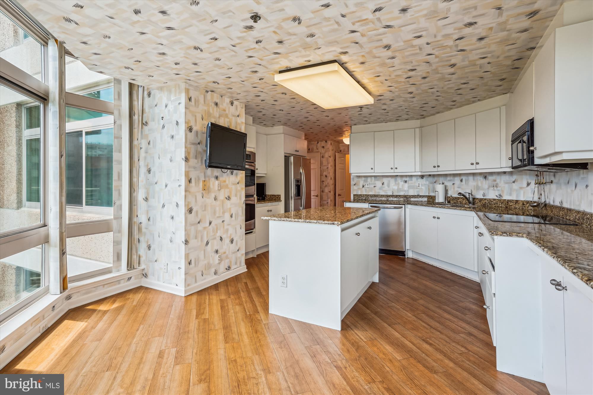 SOMERSET HOUSE CONDOS - Residential