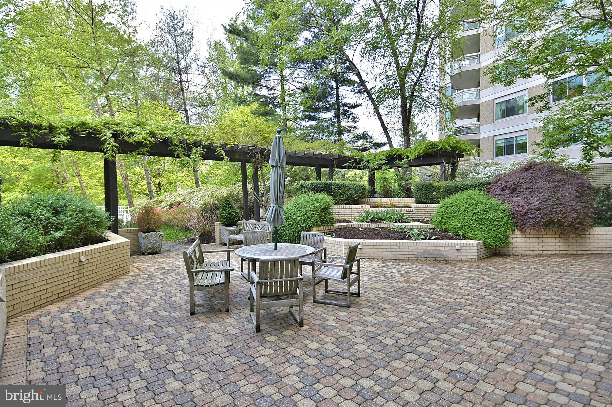 SOMERSET HOUSE CONDOS - Residential