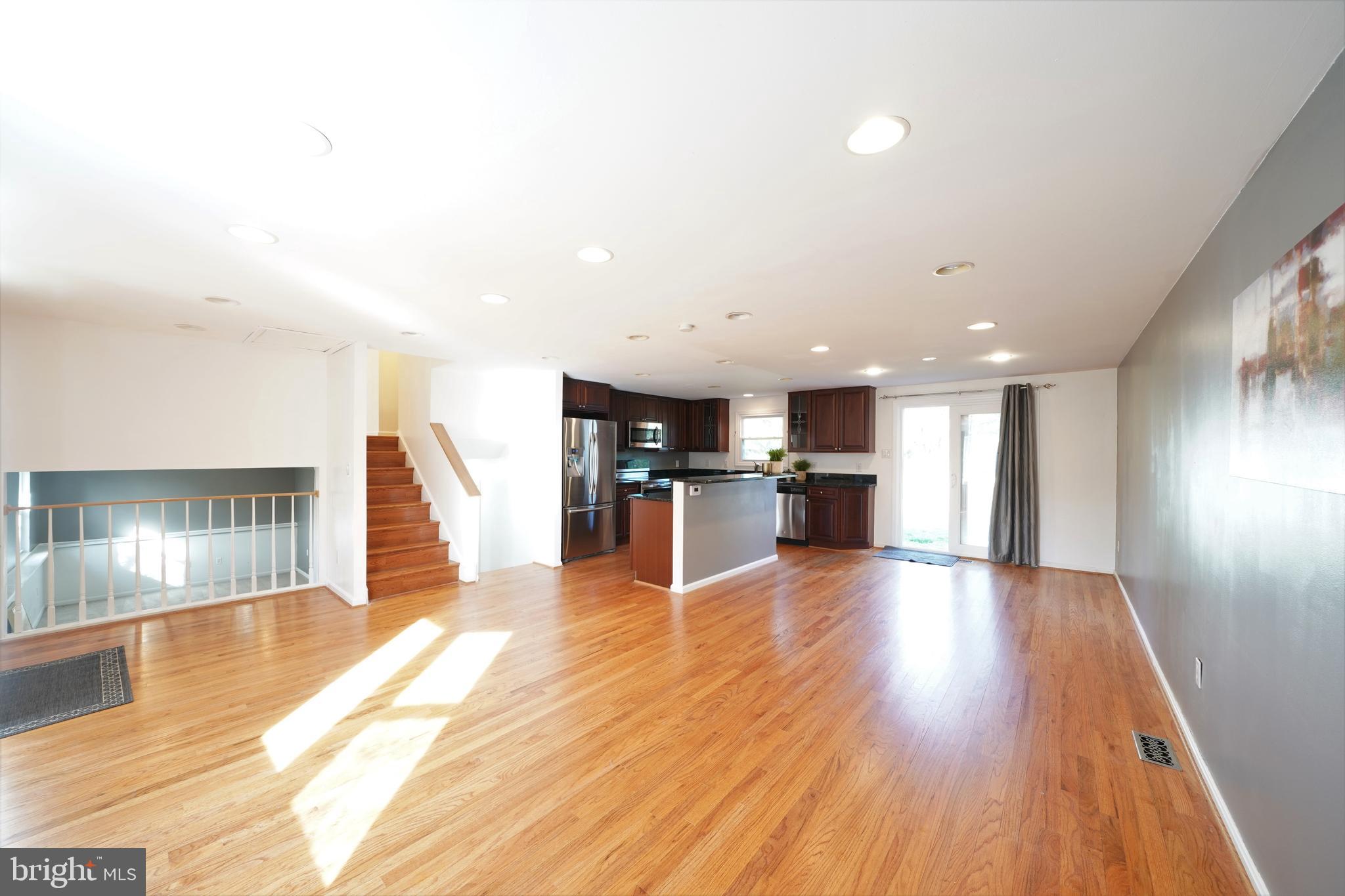 FOX MILL ESTATES - Residential Lease