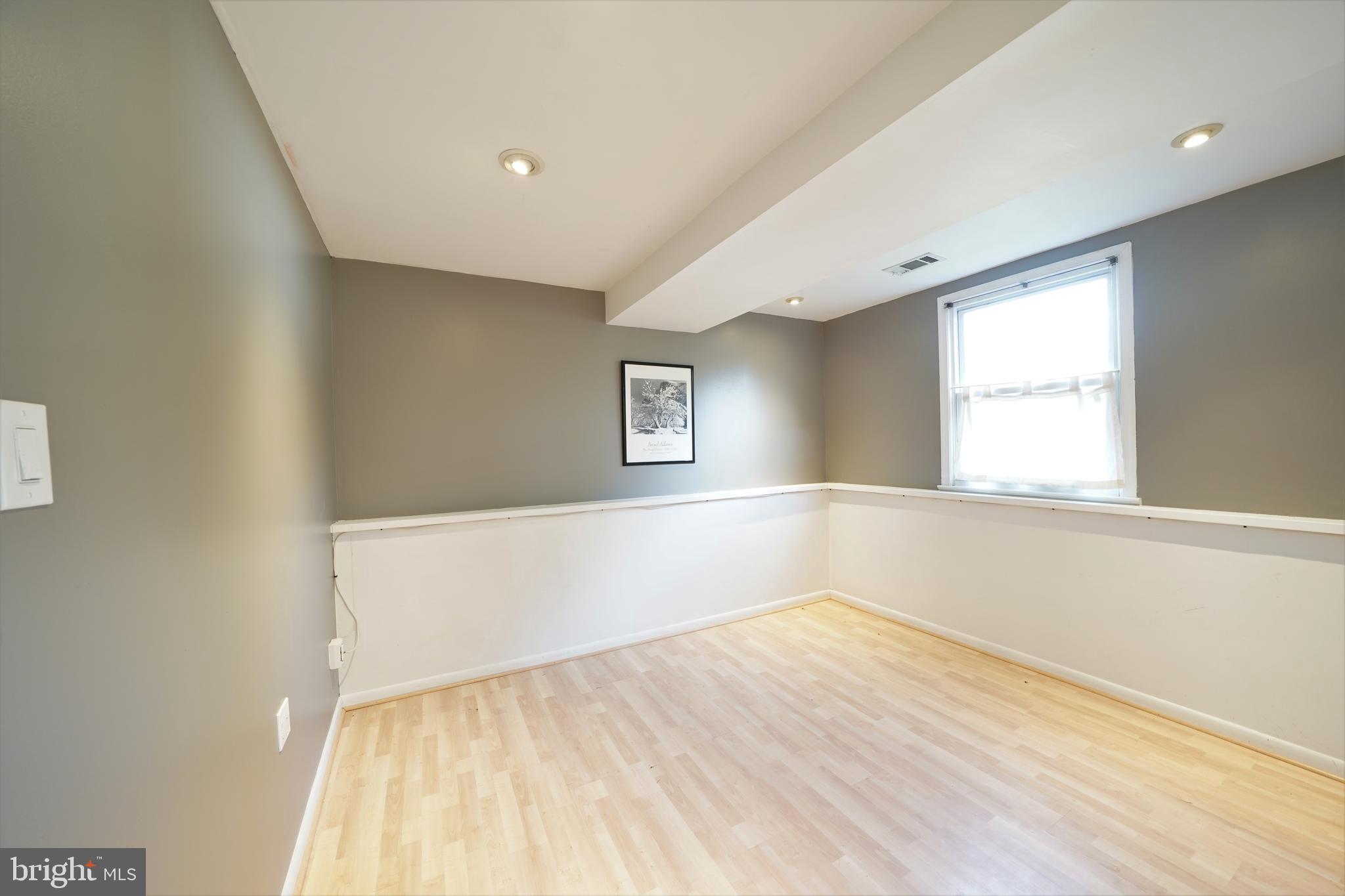 FOX MILL ESTATES - Residential Lease