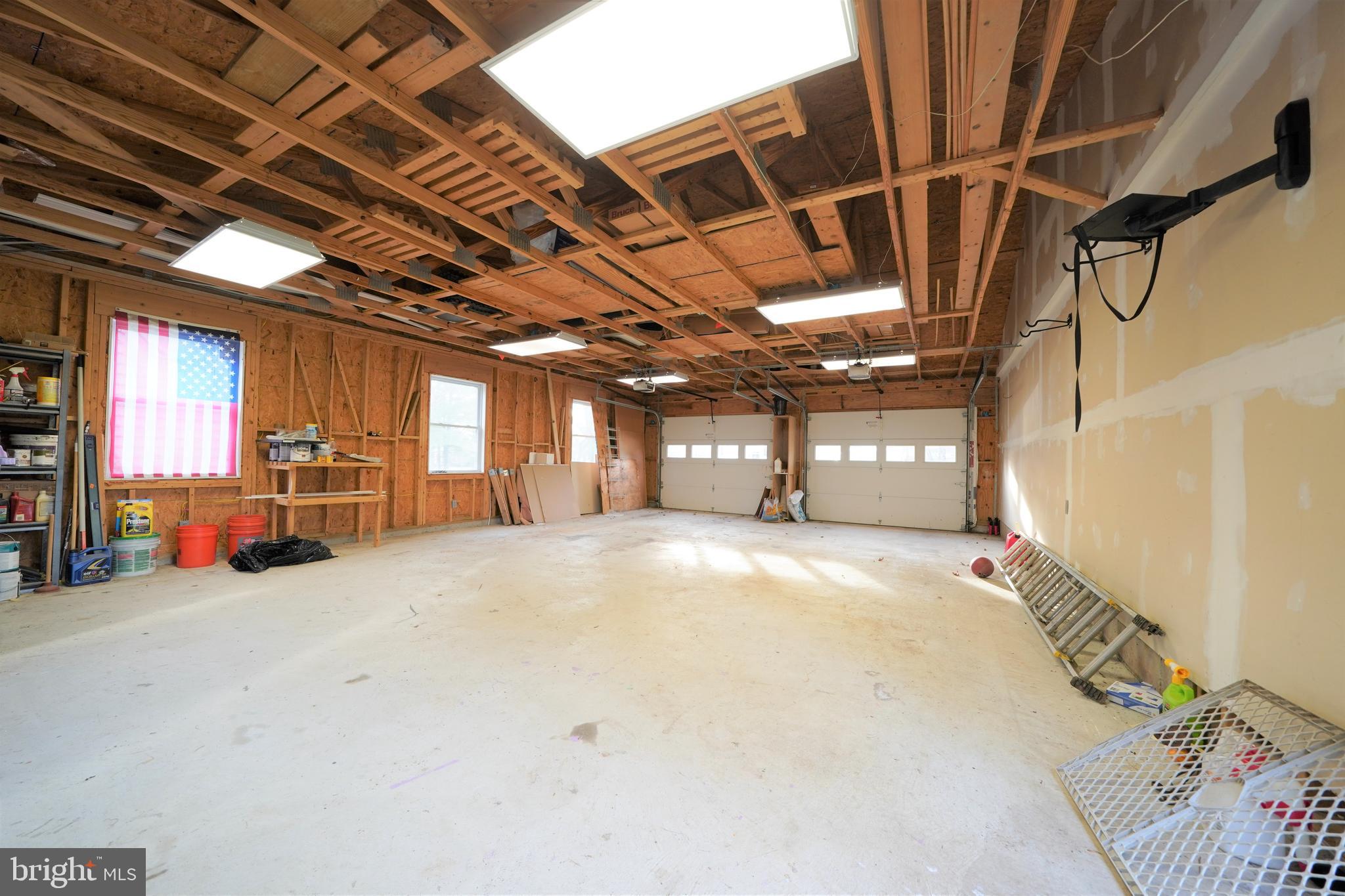 FOX MILL ESTATES - Residential Lease