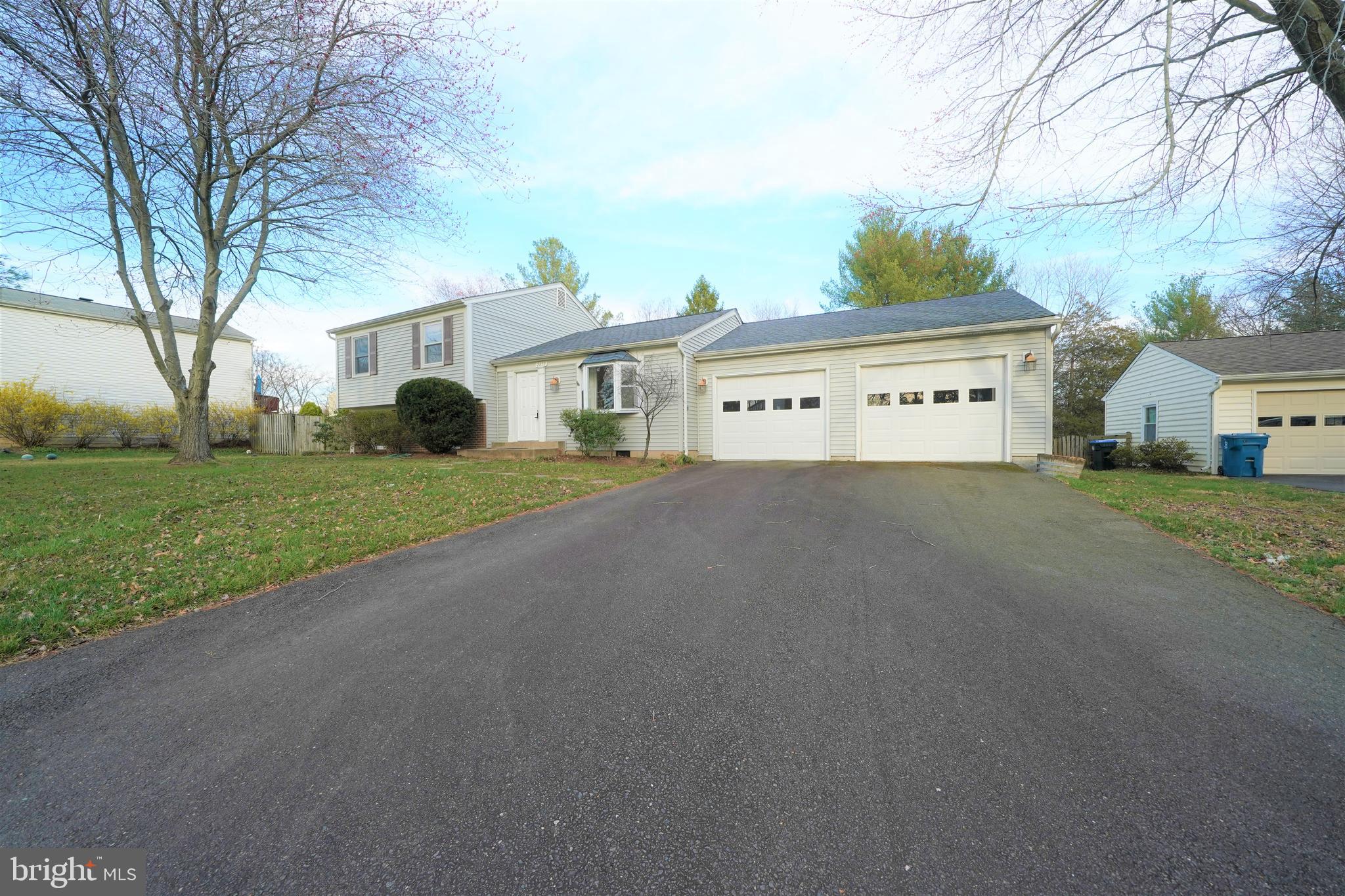 FOX MILL ESTATES - Residential Lease