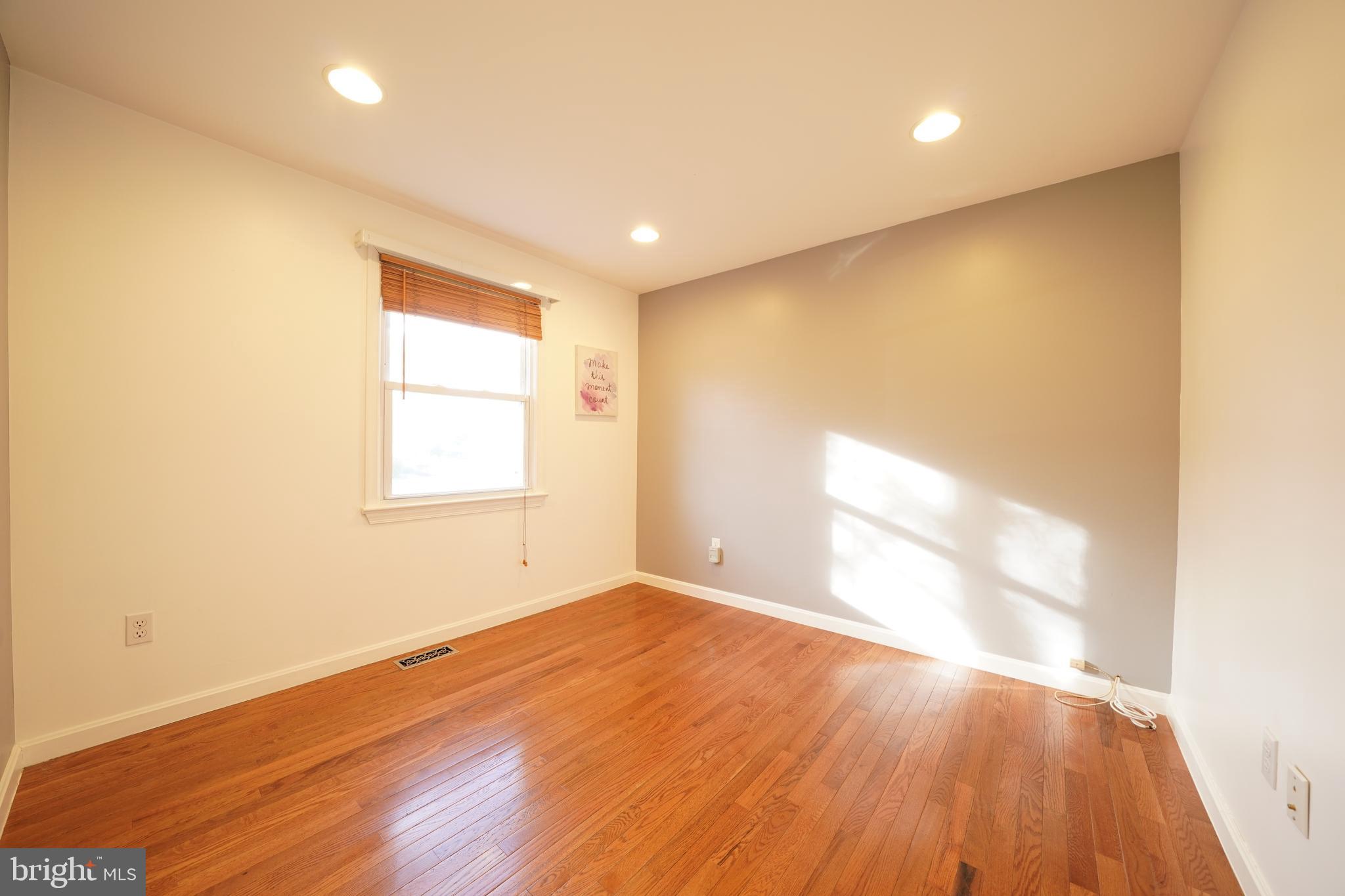 FOX MILL ESTATES - Residential Lease