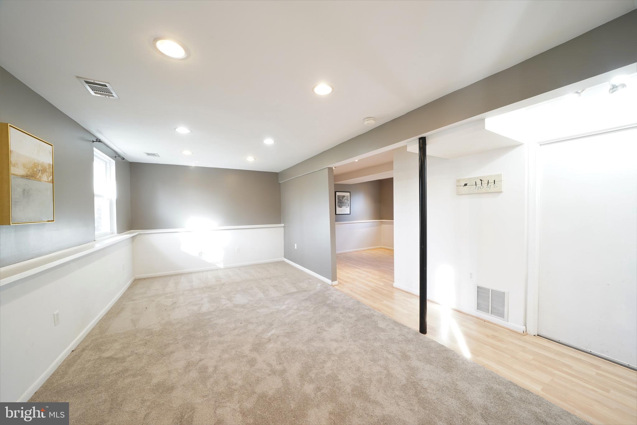 FOX MILL ESTATES - Residential Lease