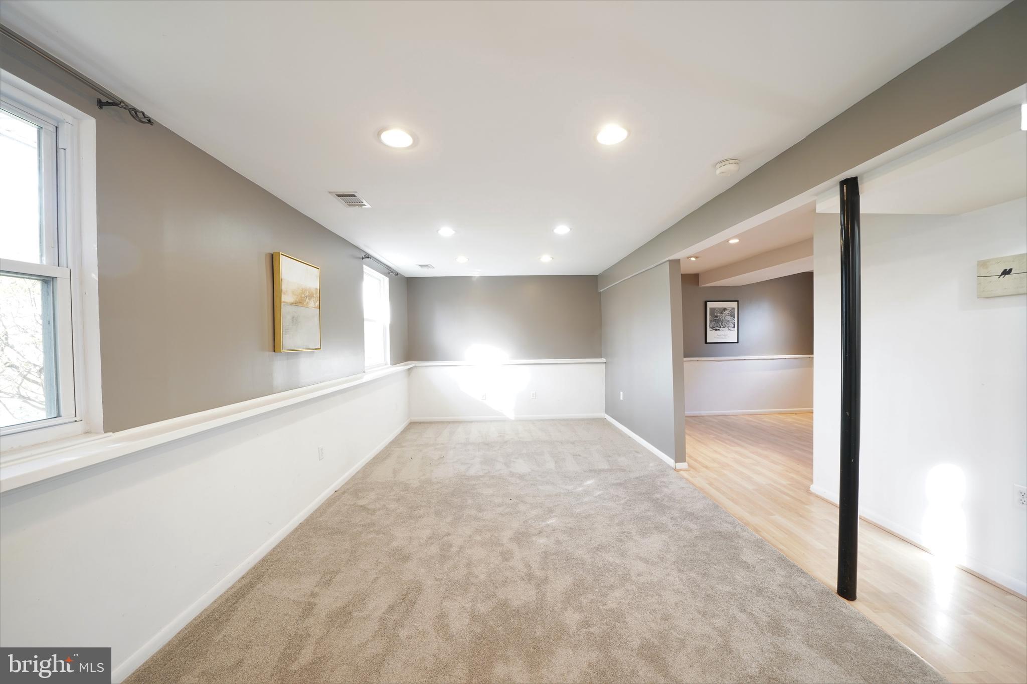 FOX MILL ESTATES - Residential Lease